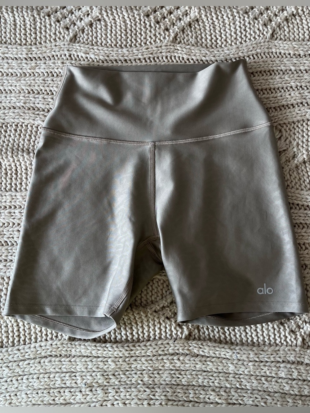 Alo Yoga High-Waist Vapor Leopard Shimmer Biker Shorts Taupe Size XS